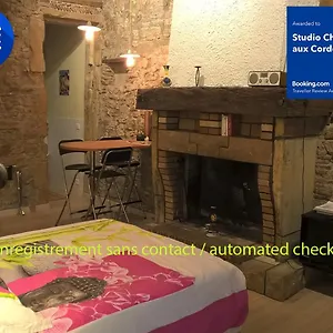 studio-charme-et-confort-aux-cordeliers.hotels-rhonealpes.com/